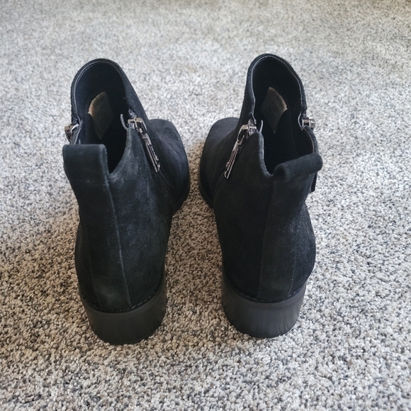 Blondo Ankle Black Booties Suede Leather Waterproof Side Zipper Size 9.5 - Picture 5 of 9